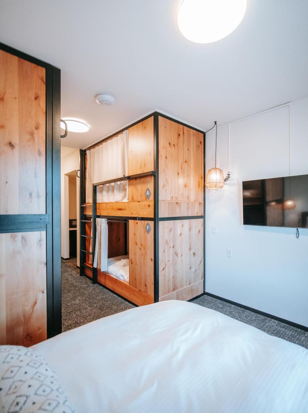 Hotel Kinship Landing à Colorado Springs Extérieur photo